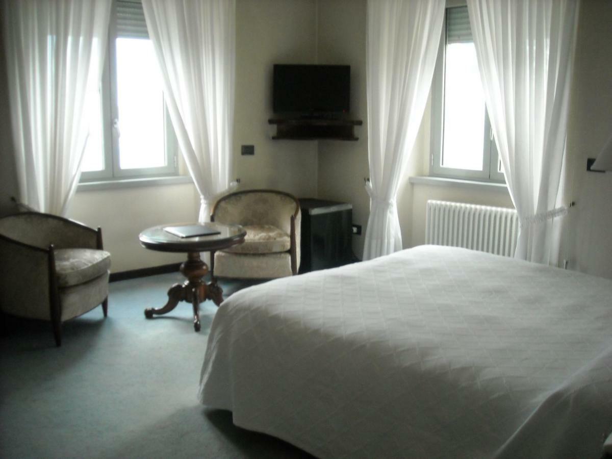 Hotel Metropole Suisse Комо Номер фото
